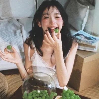 飘动的红丝带